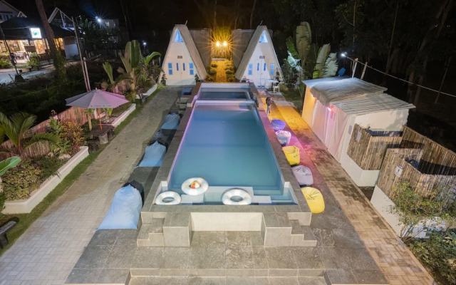 Costas De Liwa Bar & Beach Resort