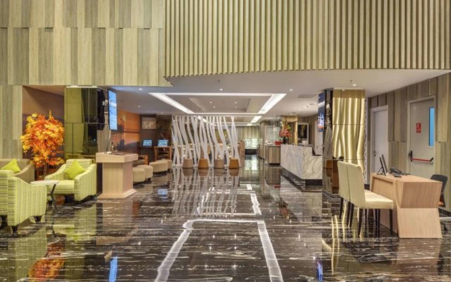Platinum Adisucipto Hotel & Conference