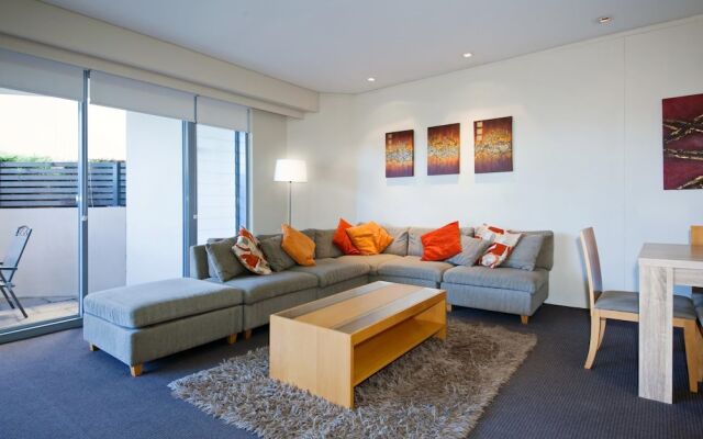 Cote D'Azur, Unit 11/61 Donald Street