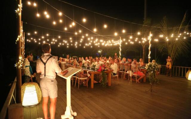 Hotel Komune and Beach Club Bali