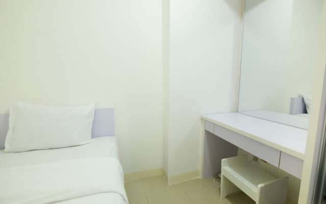 Simply Living 2BR at Bassura City Apartment