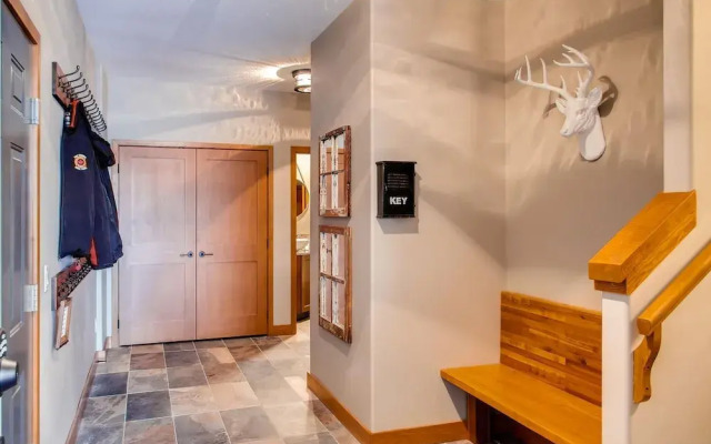 385 Moonshine Crescent by Okanagan Premier