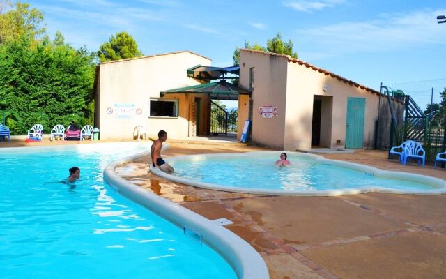 VVF Luberon Provence, Murs