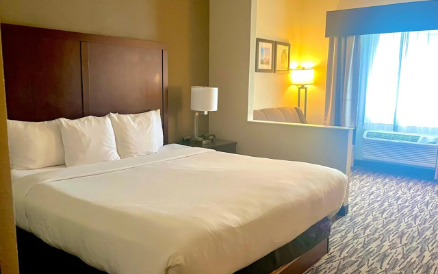 Comfort Suites Salem