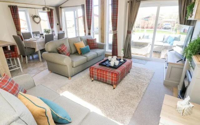 Curlew Lodge
