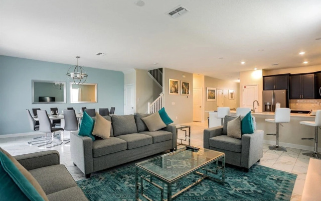 8BR ChampionsGate Pool Home w MTheater