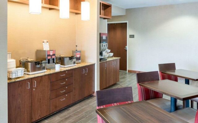 Comfort Inn & Suites West - Medical Center