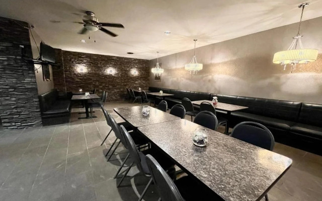 Travelodge By Wyndham Winnipeg Airport