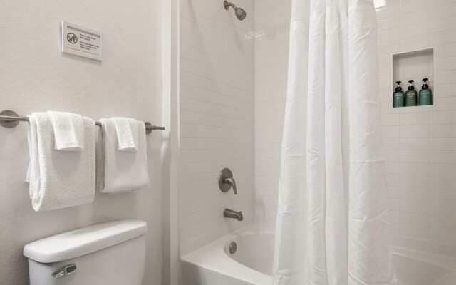 TWO Modern Waterfront Cozysuites sidebyside