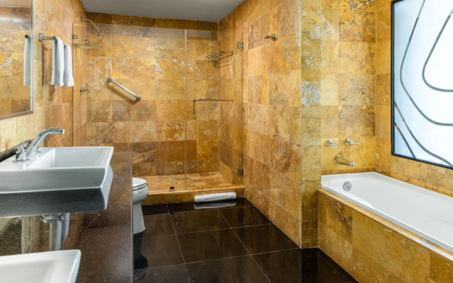 Le Meridien Panama