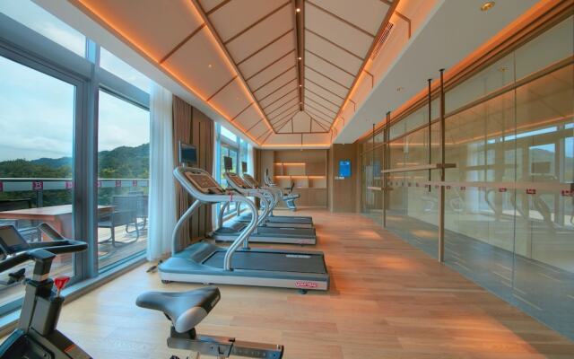 Bright QiandaoLake Resort