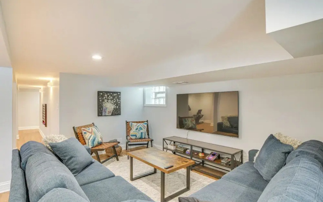2 Mi to Northwestern: Updated Home w/ Game Room! - фото 4