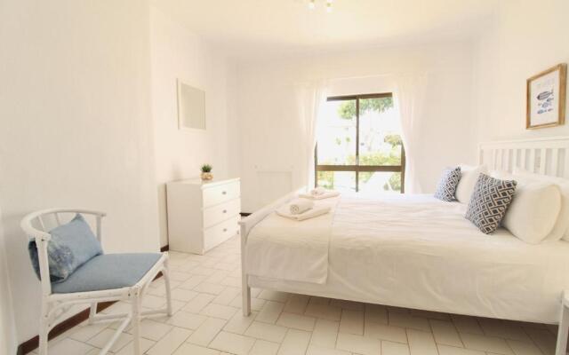 E&M Garden View Beach House VII
