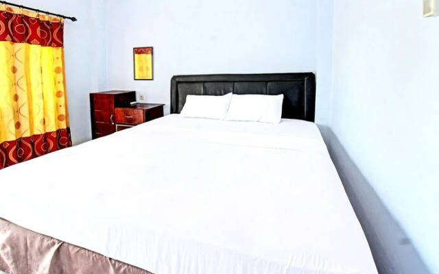 Capital O 92747 Ombak Cafe & Homestay