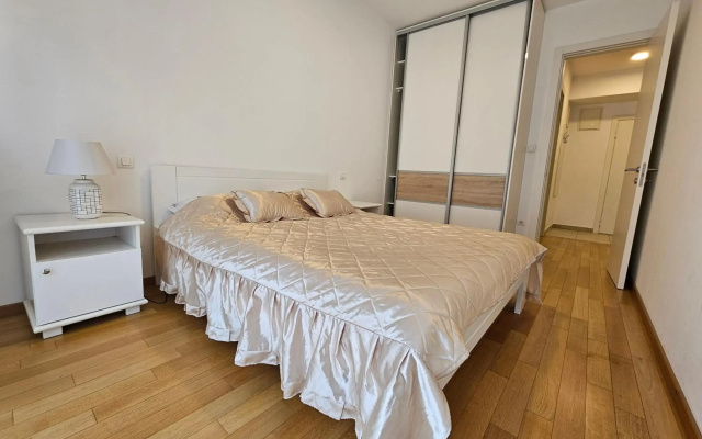 Apartment S&M