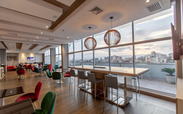 Hampton by Hilton Lima San Isidro