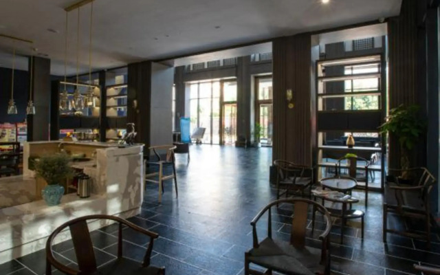 Wanfenglin Baihua Hotel