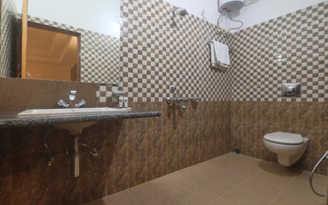 Hillton Homes By OYO Rooms