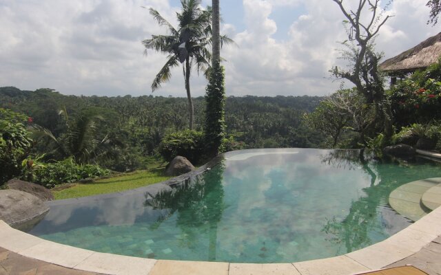Taman Bebek Resort & Spa