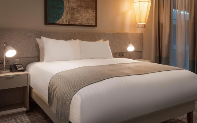 Staybridge Suites London Heathrow - Bath Road by IHG