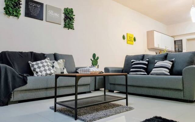 Puchong 8-12 pax Cozy Apartment IOI