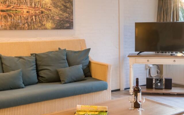 Comfortable Bungalow With Dishwasher, in De Maasduinen Area