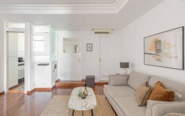 Iflat Light Apartment Near The Colosseum