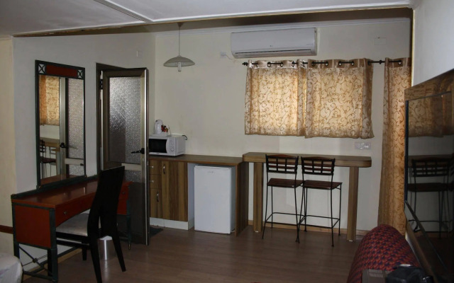 Arava Hostel