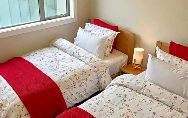 Aston Road Villa Bed And Breakfast