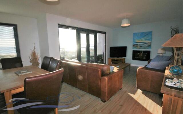 Two Bedroom Apartment with Sea View - 30 Fisherman's Way
