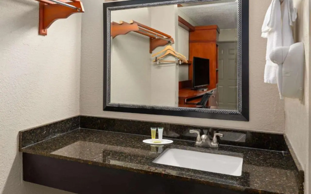 Days Inn Knoxville East