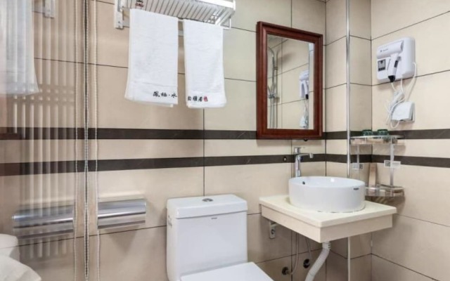 Easy Stay River View Hotel