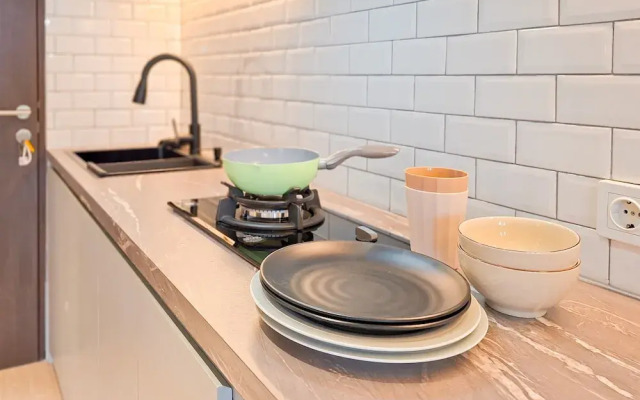 Modern And Warm Studio At Apartment Transpark Bintaro