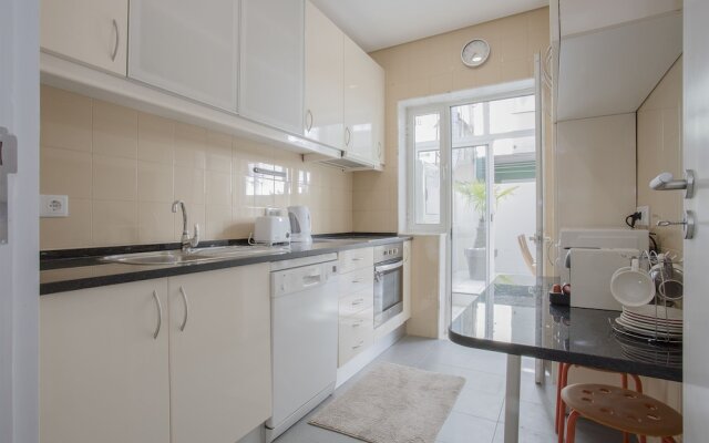 Liiiving - Terrace Downtown Apartment