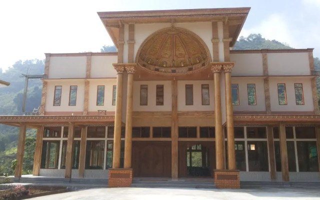 Nadia Hotel
