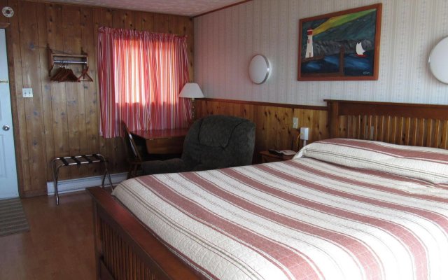 Clipper Shipp Beach Motel