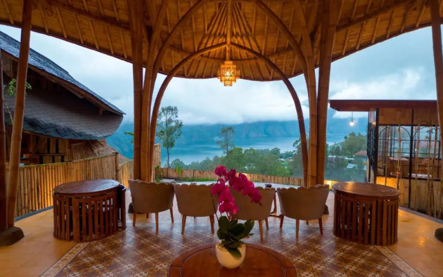 Курортный отель The Dewi Eco Bamboo Villa