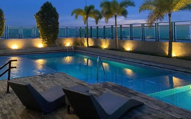 The Cabin 360 at Symphony Towers