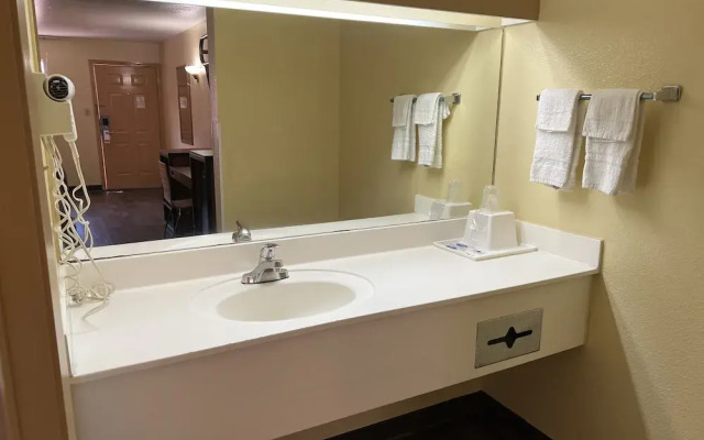 Executive Inn & Suites Lackland AFB
