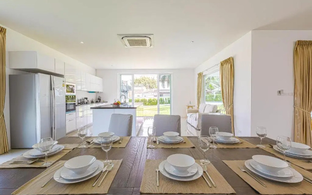 Amazing 6 Bedroom Pool Villa ED60