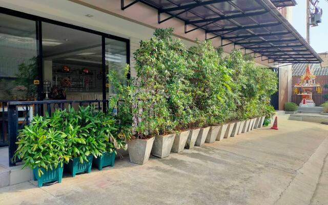 The Rich Hotel Ubonrachatani