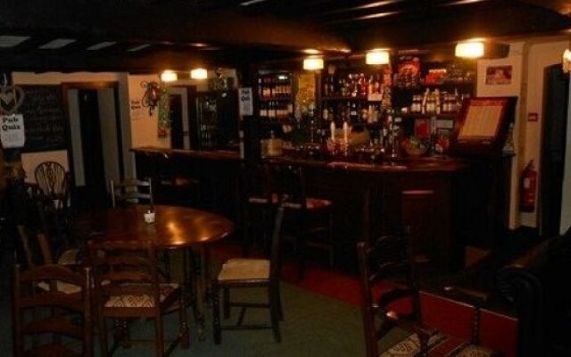Hawk and Buckle Inn