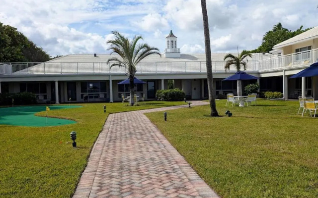 The Ocean by EVRentals