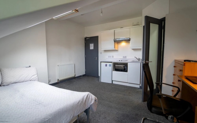 966 Pershore Road Studios In Guest House