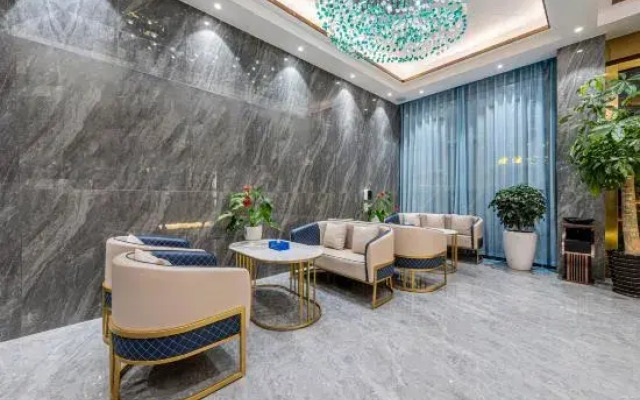 Caiji Hotel (Ruili)