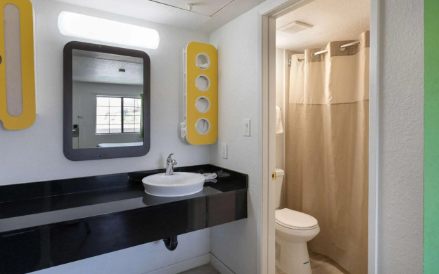 Studio 6 Barstow, CA