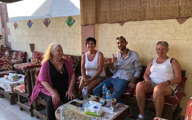 Pyramids lounge