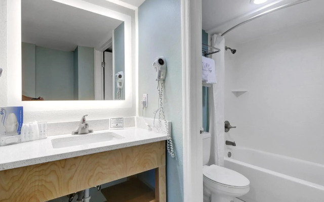Boardwalk Inn and Suites