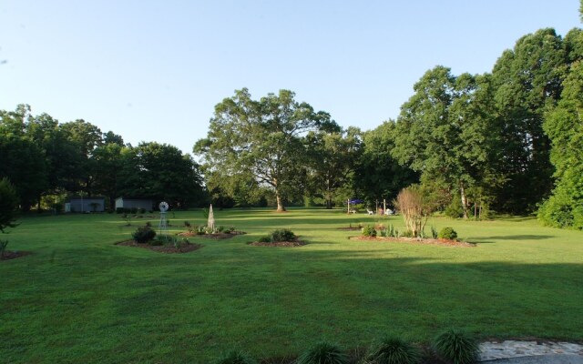 Seven Oaks Bed & Breakfast