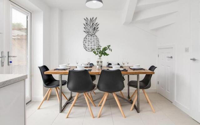 Moda Stays - Mull Croft House